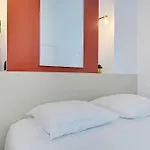Apartment In The Heart Of The 9Th Arrondissement