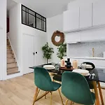 Apartment In The Heart Of The 9Th Arrondissement
