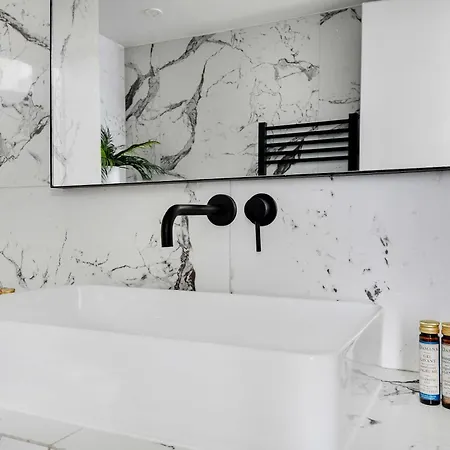 Appartamento In The Heart Of The 9th Arrondissement *