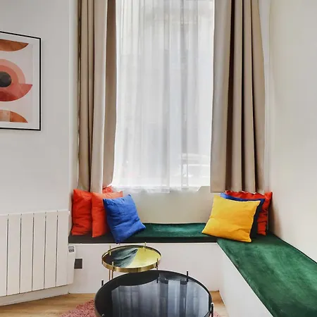 In The Heart Of The 9th Arrondissement Parigi